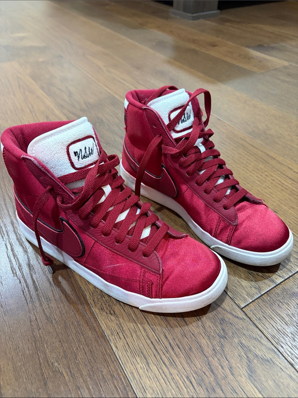 Red High-Top Women's Sneakers - Casual Athletic Style